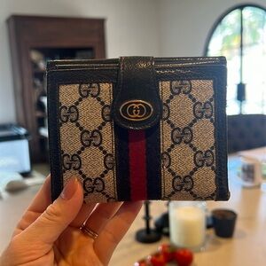 Vintage Gucci wallet